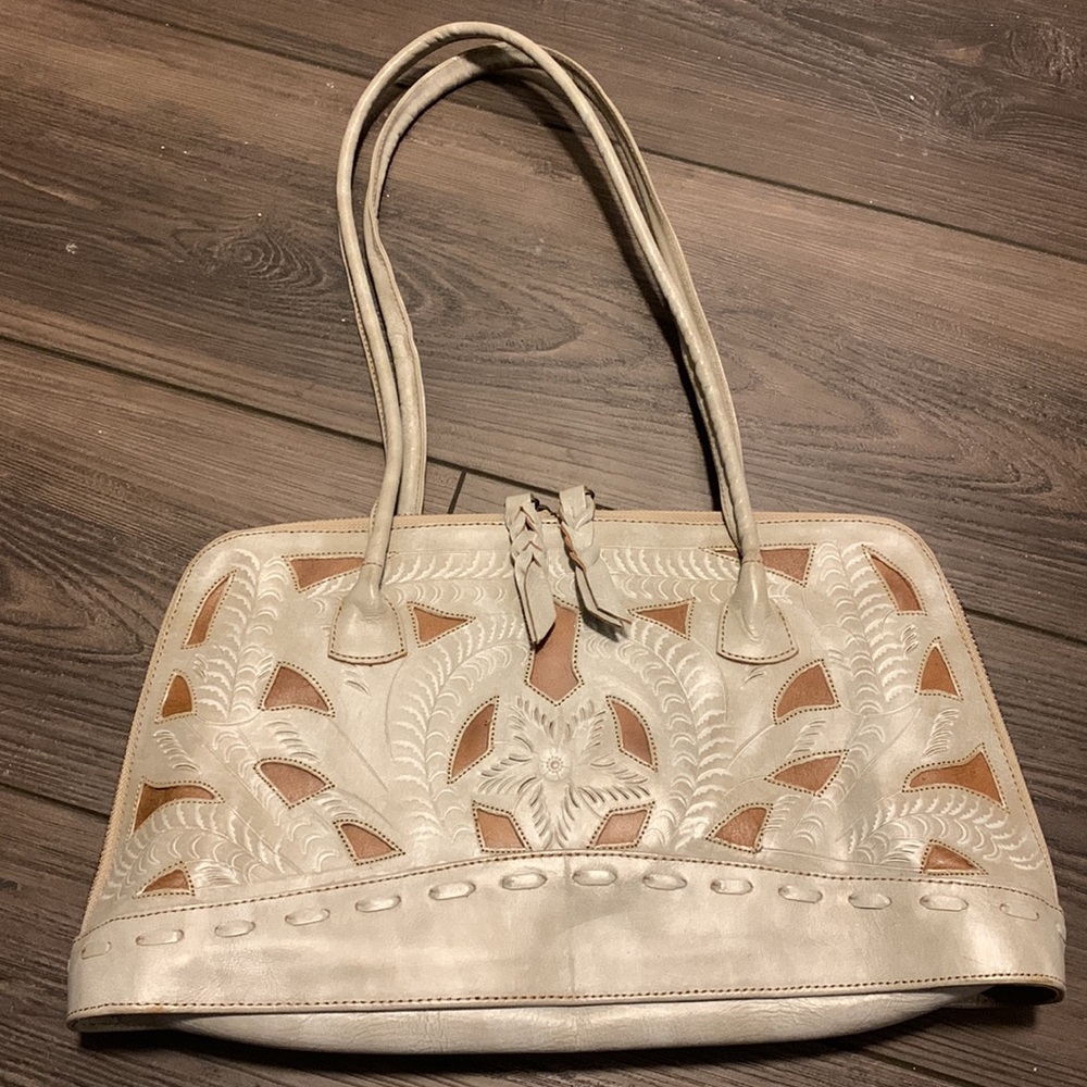 Leaders in Leather Women's Laser Cut Leather Grey Shoulder Bag